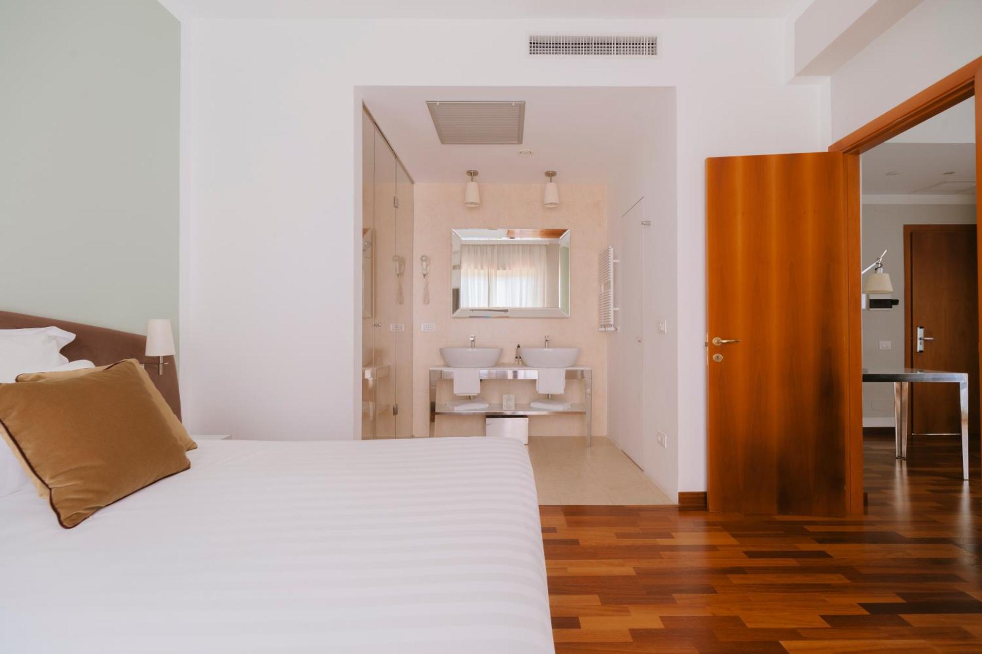 Hotel Miramare تْشيفيتانوفا ماركي المظهر الخارجي الصورة